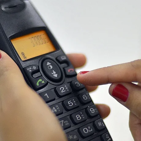Utilizar líneas fijas para llamada de voz.