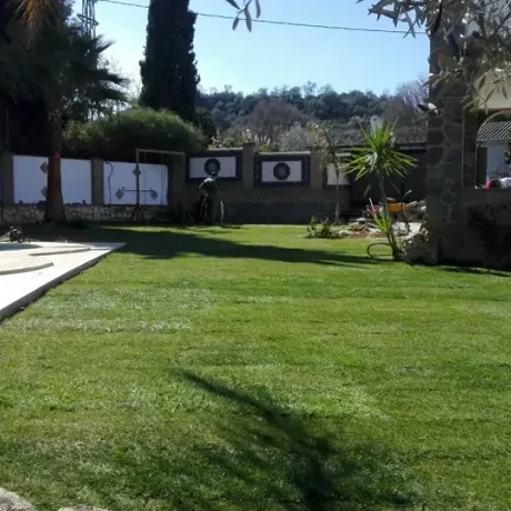 Poda el jardín antes de salir de casa