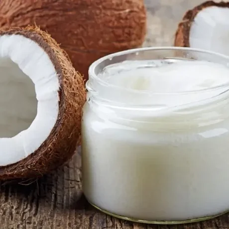 Cómo usar el aceite de coco para hidratar la piel