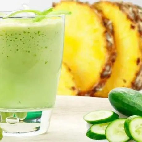 Jugo de piña, pepino y aloe vera