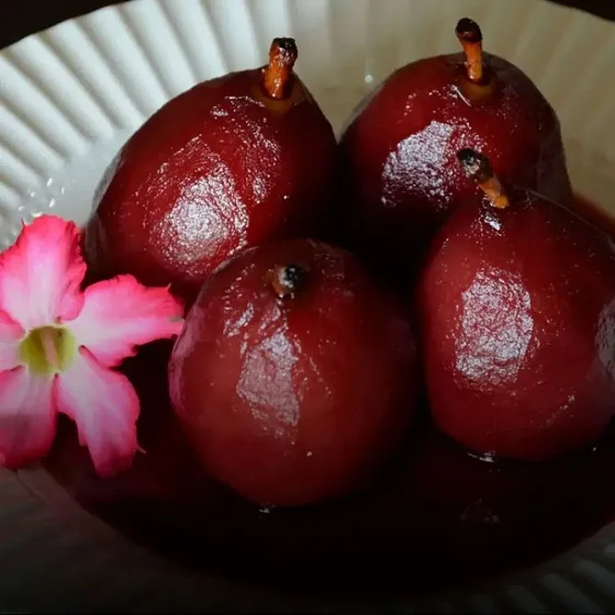 Peras al malbec: Una receta simple, ideal para disfrutar como postre