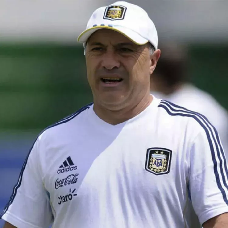 Julio Olarticoechea podría ser el nuevo DT de la Selección Argentina