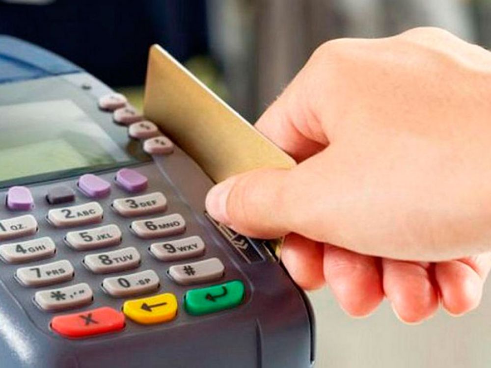 Tres de cuatro comercios no tienen posnets para aplicar la devolución del 15% de IVA
