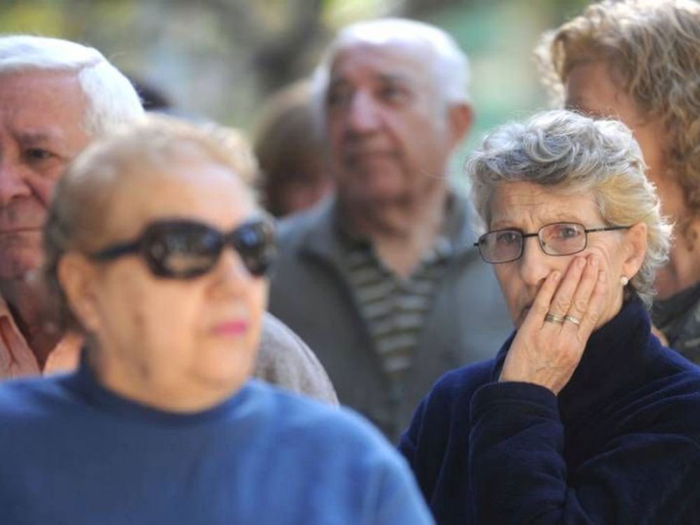 El 38% de los adultos mayores asegura que sus ingresos no les alcanzan para vivir