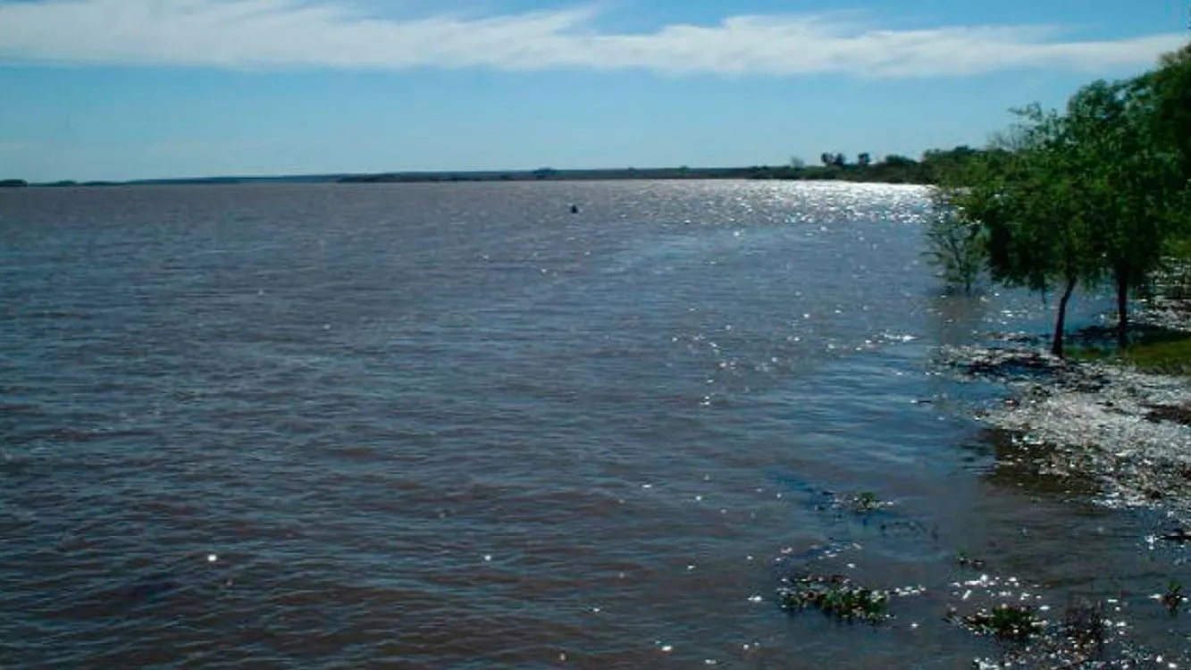 Crecida del río Uruguay: 2.500 evacuados entre Corrientes y Entre Ríos