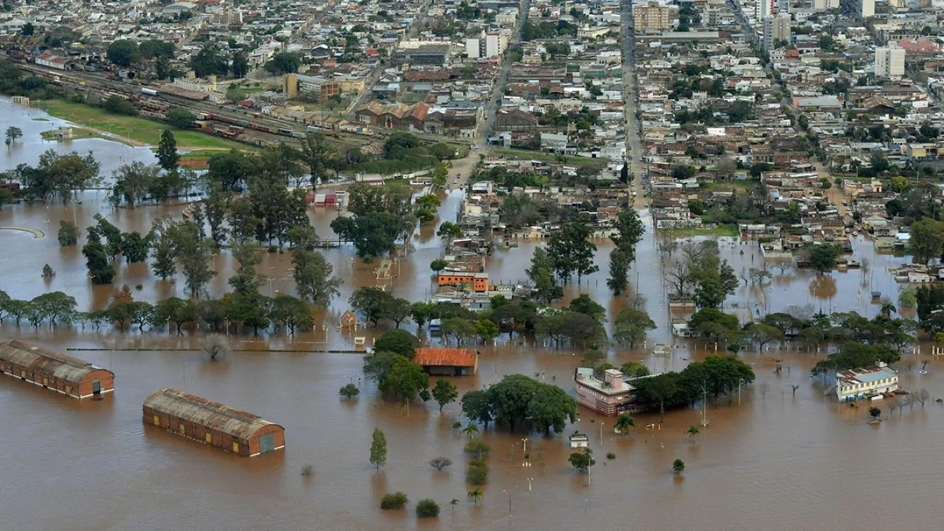 La crecida del río Uruguay puso en alerta roja Entre Ríos, Corrientes y Formosa