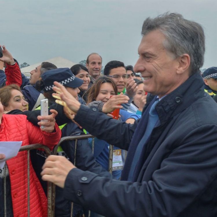 Por la tarde, el Presidente tiene prevista, a las 15, una reunión de seguimiento de gestión del ministerio de Hacienda en la residencia de Olivos.