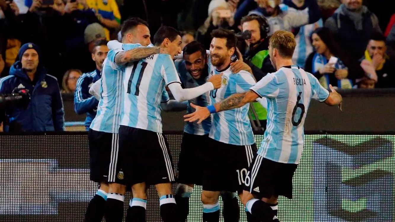 Además, Argentina conservó el cuarto puesto y España se quedó en el sexto lugar. Rusia, el país anfitrión del Mundial, ocupa un alejado 64º puesto.