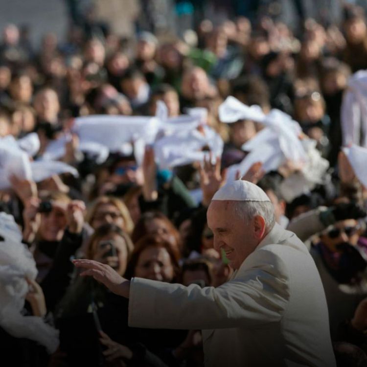 "En medio de la guerra de a partes que nos está amenazando, visité Auschwitz y sentí la presencia de todas las almas que pasaron por allá".