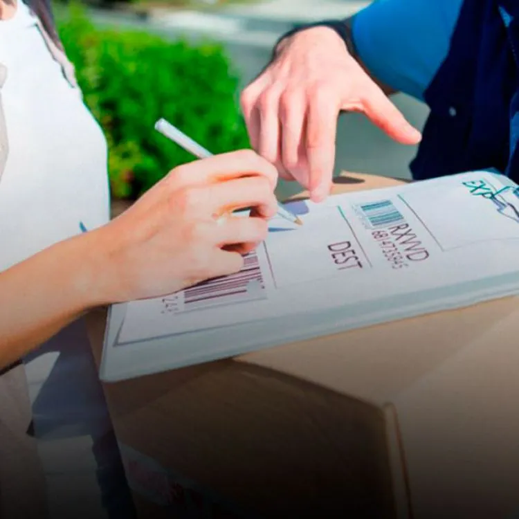 Para las dudas que puedan surgir con los trámites vinculados a compras al exterior, la AFIP publicará el micrositio www.afip.gob.ar/puertaapuerta.