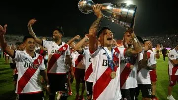 Enzo Pérez, se comió la cancha, y fue elegido el mejor jugador del partido
