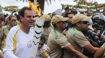 La antorcha olímpica fue exhibida en distintas partes del país por deportistas reconocidos de Brasil