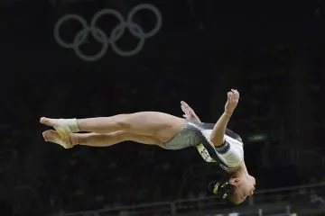 La china Wang Yan, en plena acrobacia (AFP)