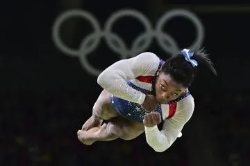 Vuela Simone Biles (AFP)