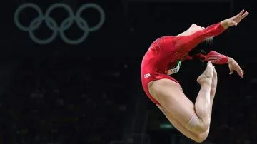 Lauren Hernandez en plena competencia (AFP)