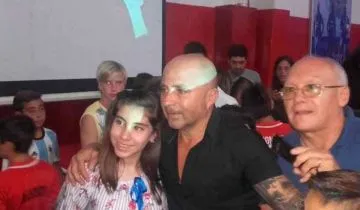 Casilda no olvida. Sampaoli, tampoco.