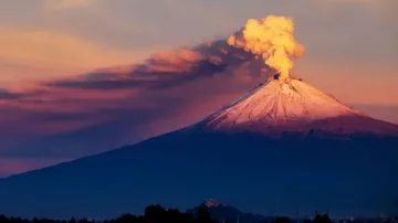 Fuerte erupción del volcán "Vesubio"
