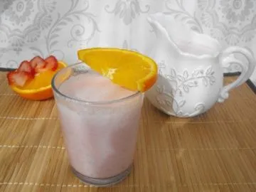 Batido de aloe vera con naranja y fresas