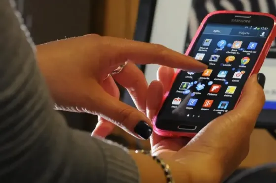 ¿Qué pasa si usamos muchas horas al día el celular?