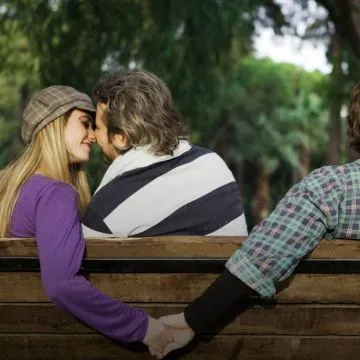 El clima cálido, las flores y el paisaje que se vuelve más atractivo, ponen a algunas personas de mejor humor, con más ganas de salir y disfrutar.