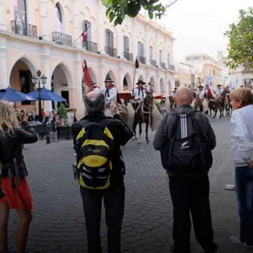 El funcionario Ovejero agregó que salteños y turistas tendrán muchas propuestas para que puedan disfrutar durante esos días.