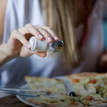 Algunos respaldan que la sal es "quizás el ingrediente más mortal de nuestro alimentos".