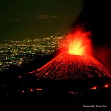 Erupción del volcán Etna y hay alerta en Italia