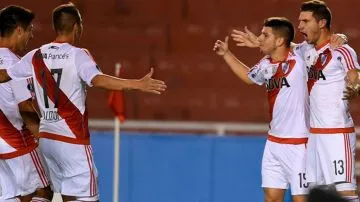 River Plate ganó 3-2 de visitante al Melgar y se clasificó primero del grupo