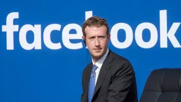 El escándalo comenzó cuando se utilizaron datos de unos 50 millones de usuarios estadounidenses de Facebook para ayudar a Trump en las elecciones.