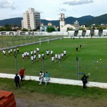 El "cuervo" comenzó las obras de refaccionamiento en su cancha. El cuervo quiere volver.