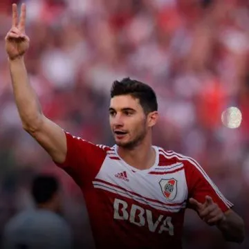 Lucas Alario, autor del primer gol