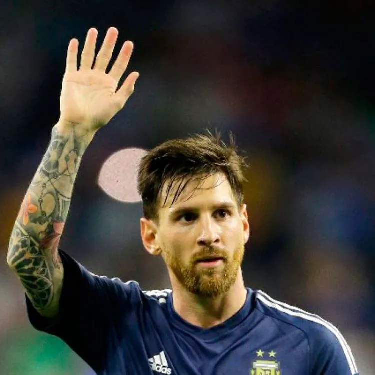 Messi vuelve a la Selección. La albiceleste buscará una victoria ante el conjunto charrúa.