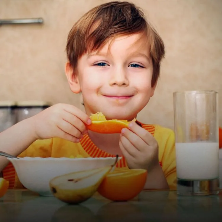 Las actividades a lo largo del día queman energía, por eso es vital que empiece la jornada con un aporte suficiente a través del desayuno.