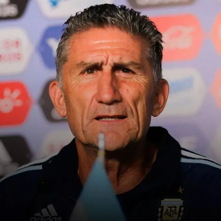 Edgardo Bauza planea hacerle caso a los hinchas y metería algunas variantes en la lista para afrontar los compromisos contra Brasil y Colombia.