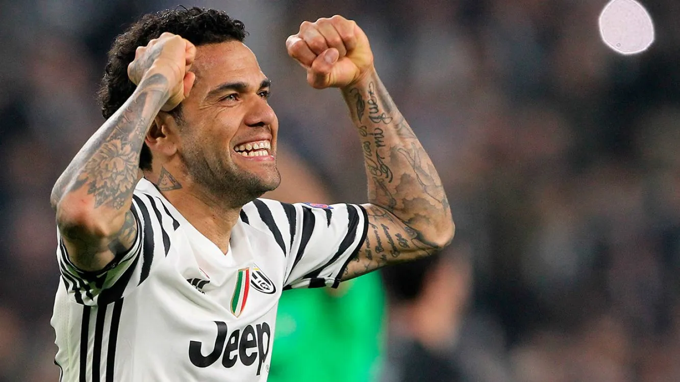 Dani Alves, intratable, fue el mejor jugador del partido