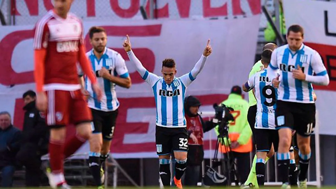 Lautaro Martinez festeja su gol