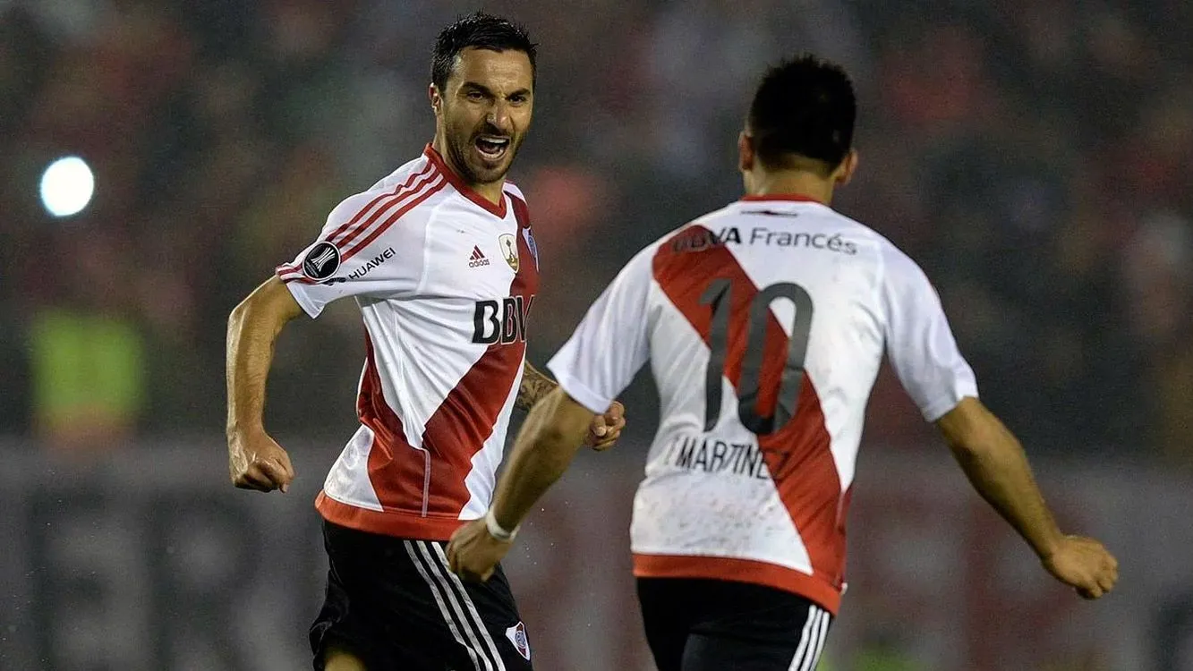 Scocco fue el goleador del 2017; mientras tanto, el Pity, fue el jugador con más presencias en el año.